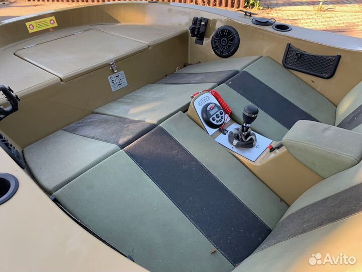 Электрическая лодка Emotion