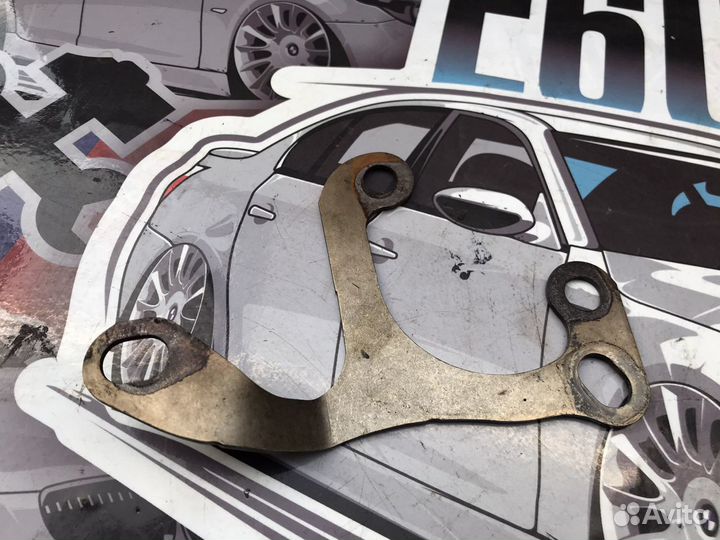 Кронштейн приемной трубы Bmw e60 e61