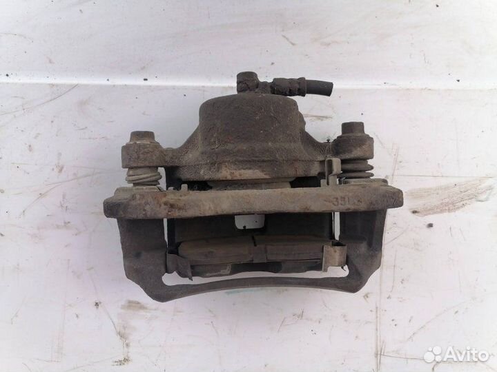 Суппорт тормозной передний правый Mitsubishi