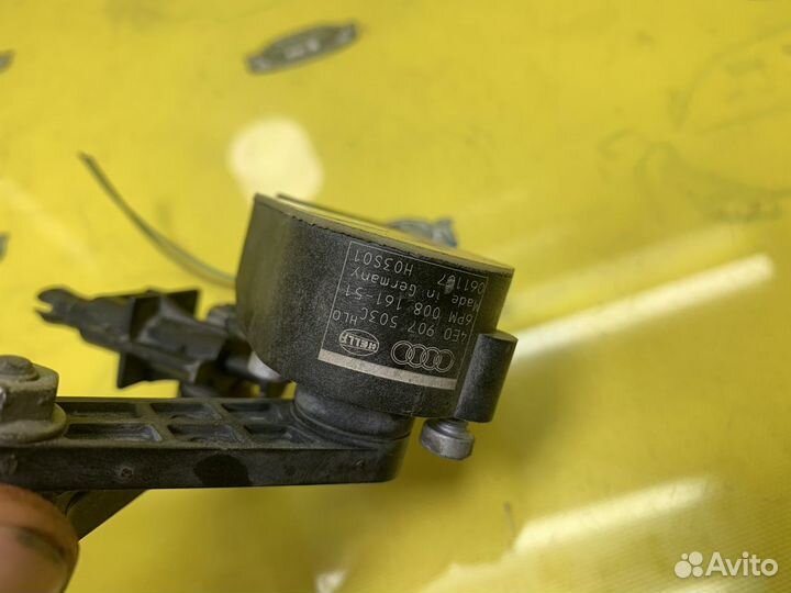 Датчик подвеки Левый Cayenne Touareg Q7