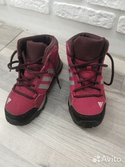 Кроссовки для девочки