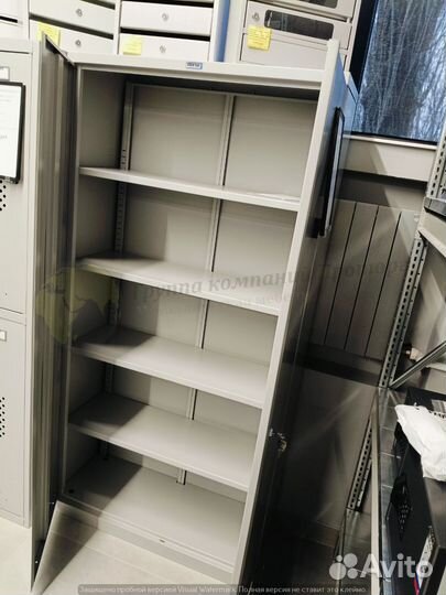 Шкаф металлический офисный с полками