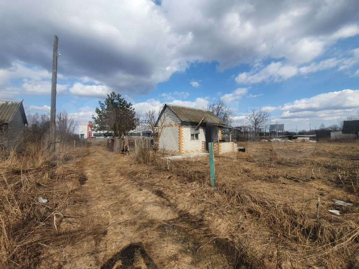 Дача 20 м² на участке 8 сот.