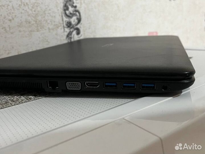 Ноутбук asus