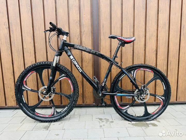 Велосипед на литых дисках