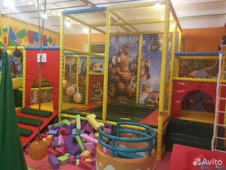 Детское кафе с бассейнами,шатрами и мангалом