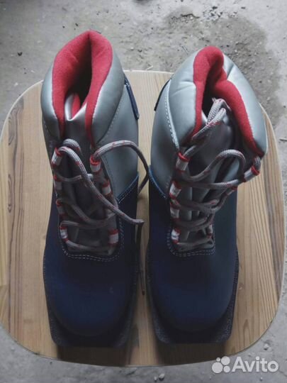 Ботинки лыжные