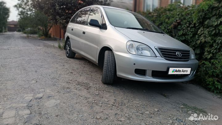 Toyota Nadia 2.0 AT, 2002, 314 000 км