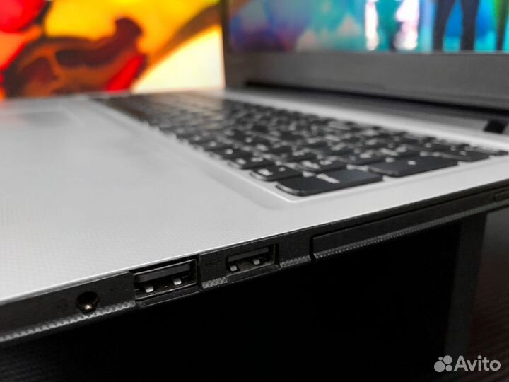 Ноутбук Lenovo Ideapad i3 i5