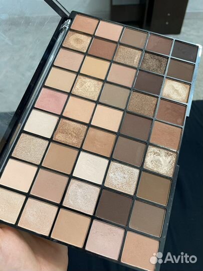 Палитра теней Revolution