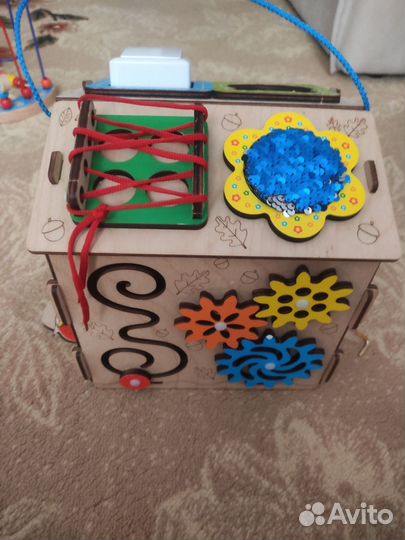 Бизиборд домик