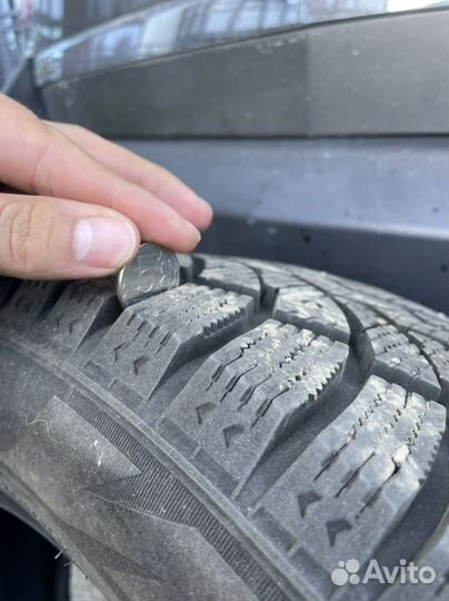 Pirelli Formula Ice 215/55 R17 98T