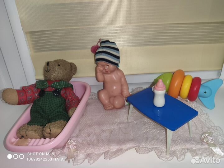 Игрушки пакетом, плачущий мальчик СССР