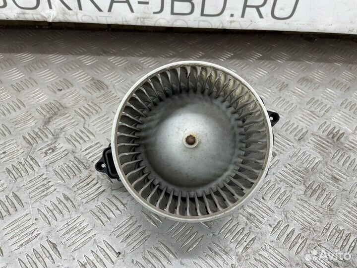 Моторчик печки citroen berlingo B9 08