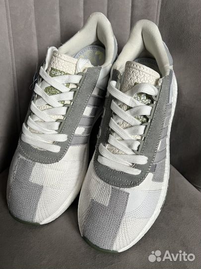 Кроссовки бело-серые eur 44