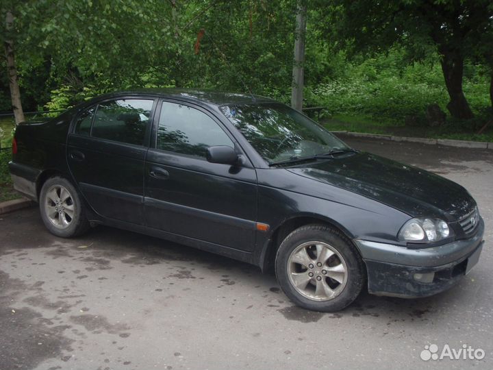 Toyota Avensis 1.6 МТ, 1999, 230 000 км