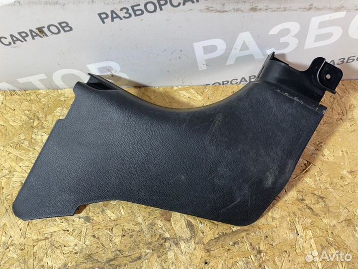 Накладка порогa передняя правая Ssangyong Action