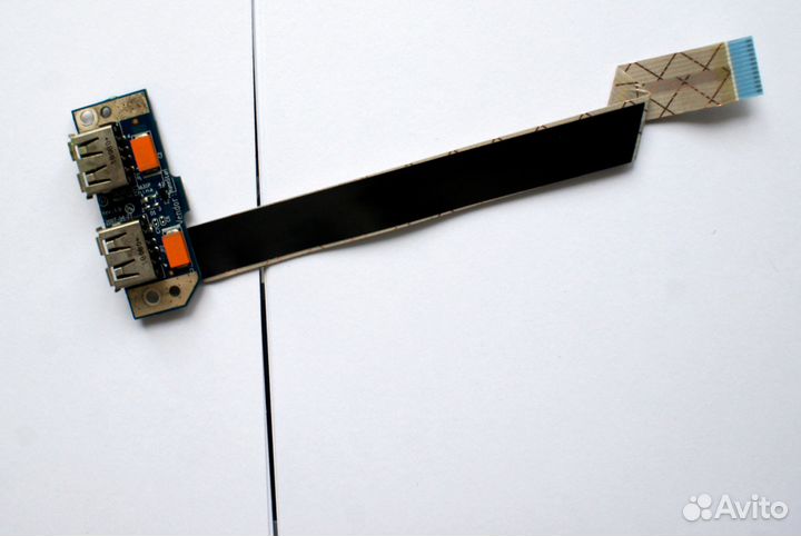 Соединительные шлейфы на Toshiba Sattelite 210