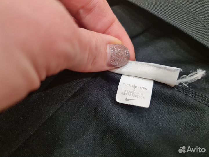 Женский спортивный топ Nike оригинал 42 размер