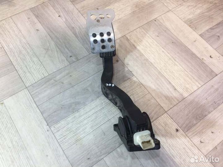 Педаль газа Peugeot 307