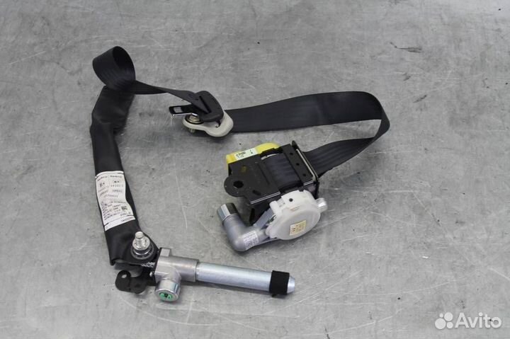 Ремень безопасности передний левый Mazda 3 (BL)