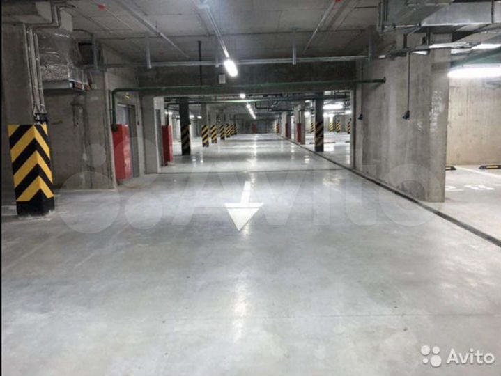 Машиноместо, 12 м²