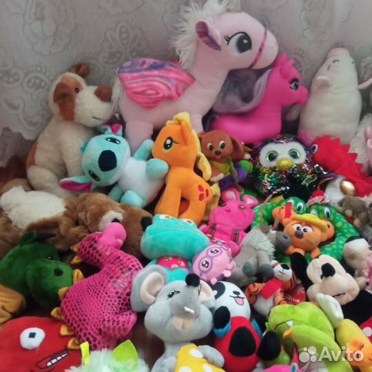 Игрушки мягкие и другие