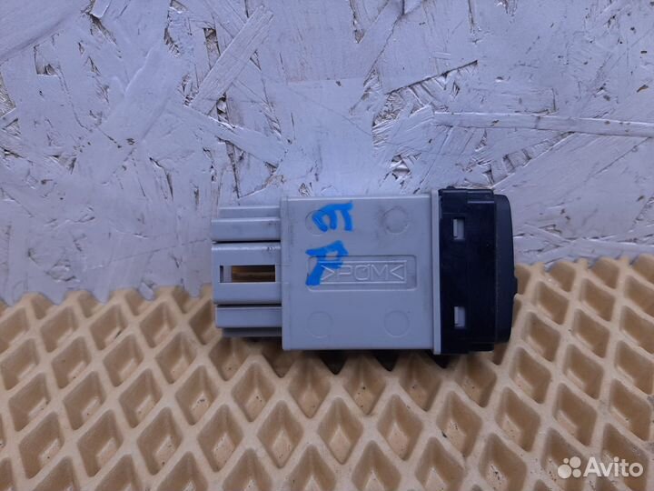 Кнопка корректора фар Mitsubishi Outlander 1