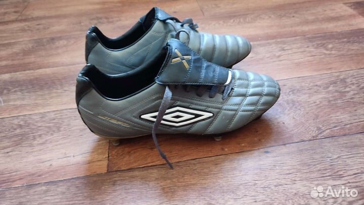 Футбольные бутсы 43 EU размер