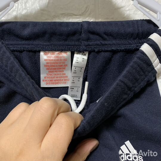 Костюм Adidas для мальчика (92 размер)