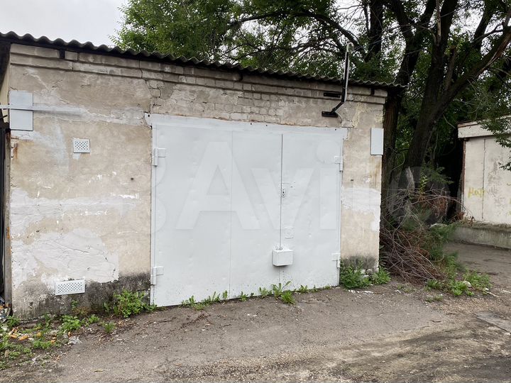 Гараж, > 30 м²