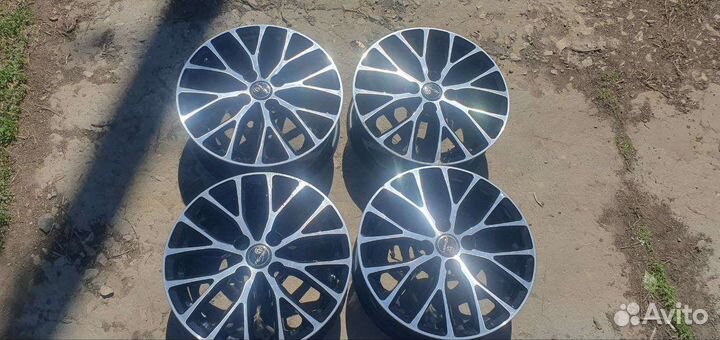 Продаю литые диски RST R015