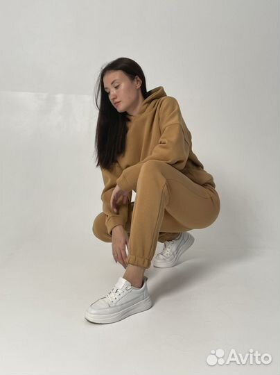 Спортивный костюм женский