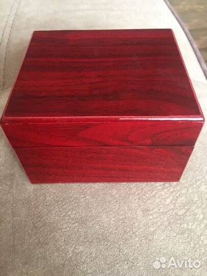 Коробка подарочная новая