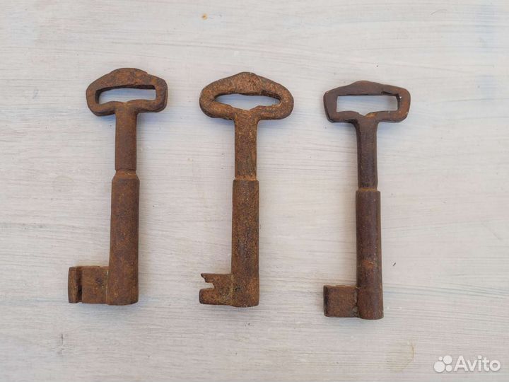 Ключ амбарный старый