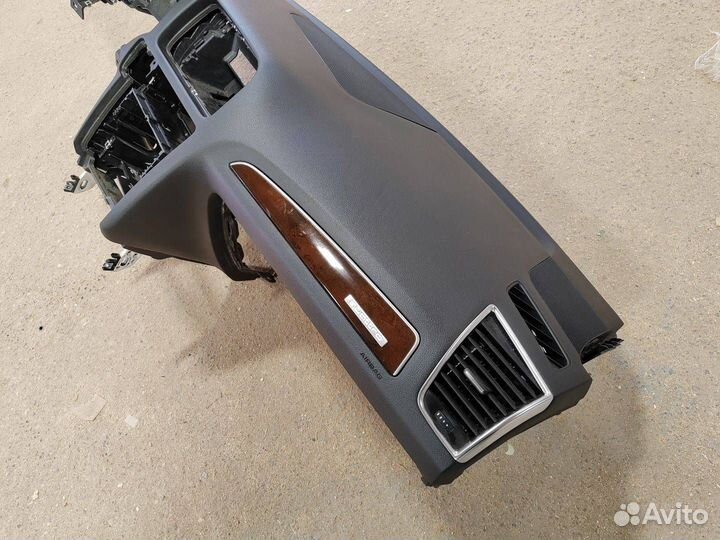 Панель передняя салона (торпедо) Audi Q5 8R 2012