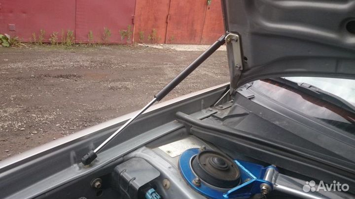 Упоры капота Subaru Forester 2 2002-2008