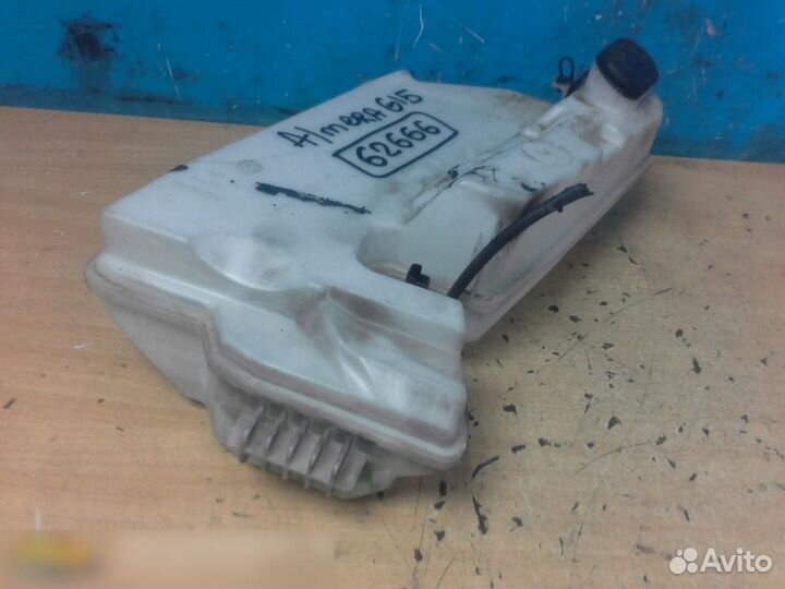 Бачок омывателя лобового стекла Nissan Almera (G15