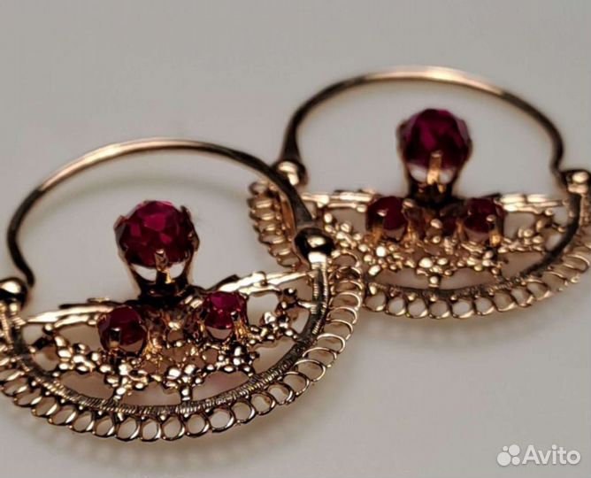 Золотые серьги