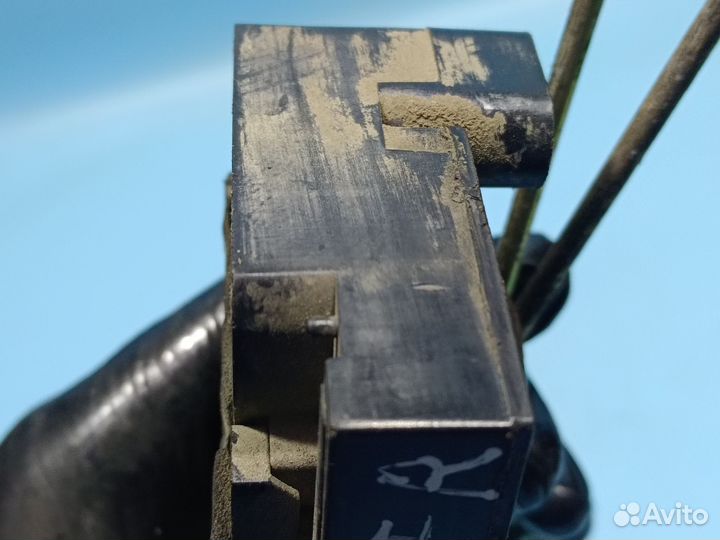 Замок двери передний правый для Chevrolet Lanos