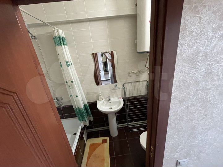 Комната 25 м², 1/3 эт.