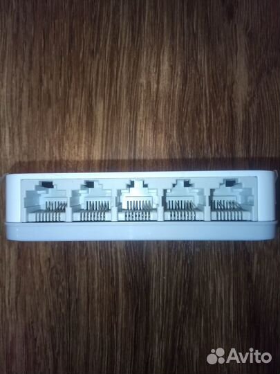Коммутатор D-link DES-1005C