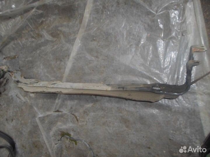 Балка подрадиаторная Ford Focus 1 1998-2004