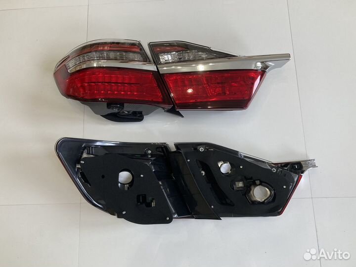 Фонарь задний (1шт в крышку) Toyota Camry (55)