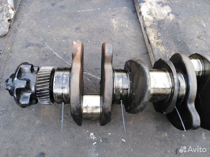 Коленвал Вольво FH12