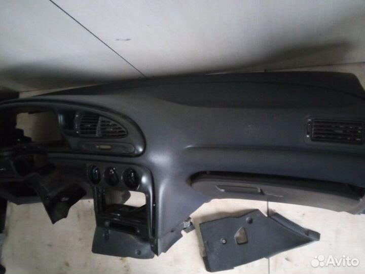 Торпедо Ford Mondeo 2 1996-2000