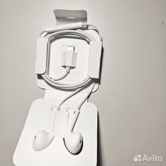 Наушники Apple EarPods (Lightning)