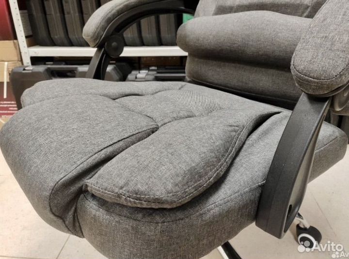 Офисное кресло