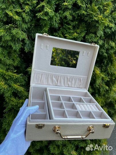 Шкатулка для украшений