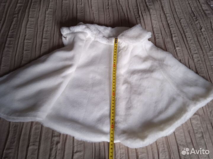 Меховые жилет и накидка-пелерина